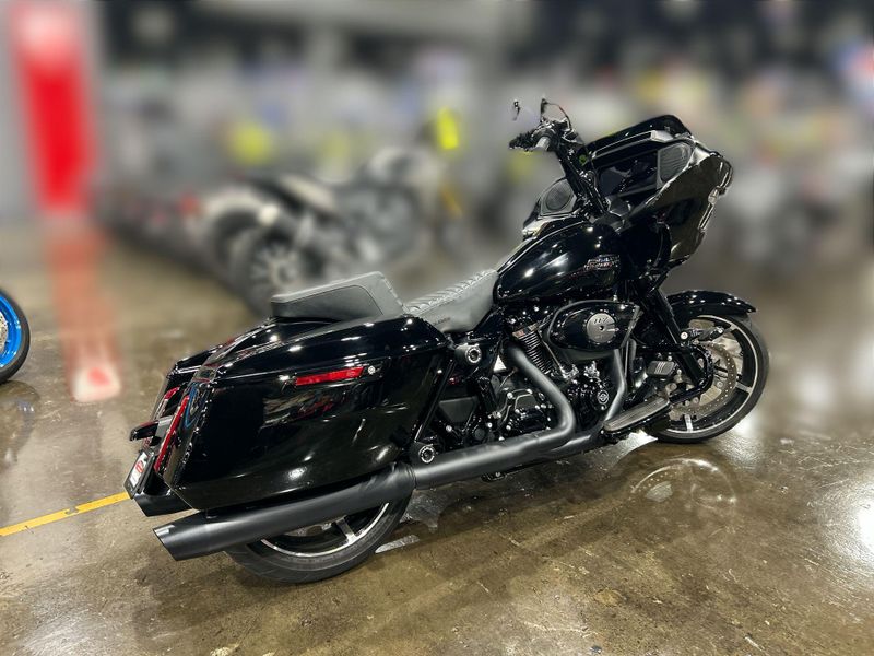 Used 2025 Harley-Davidson ROAD GLIDE Image 13