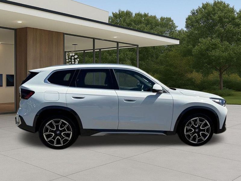 Used 2026 BMW X1 xDrive28iImage 7