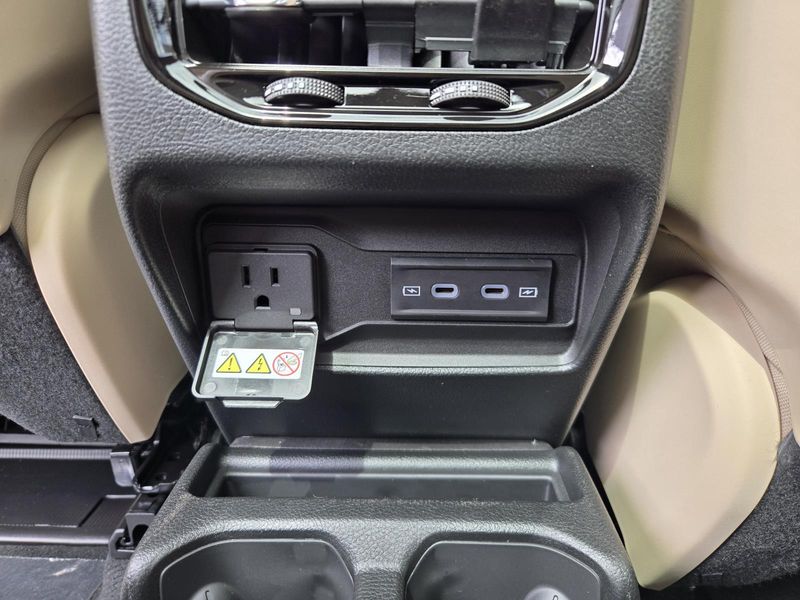 New 2026 Jeep Grand Cherokee L Limited 4x2