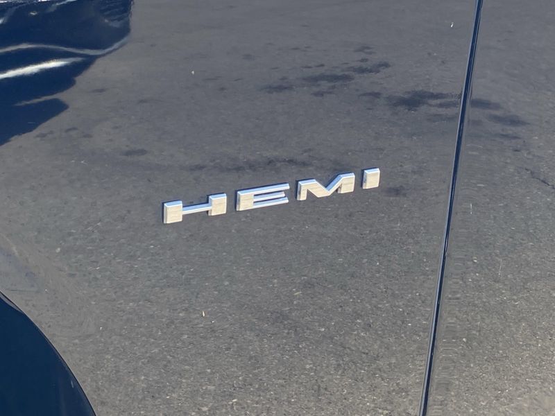Used 2022 Dodge Challenger R/TImage 4
