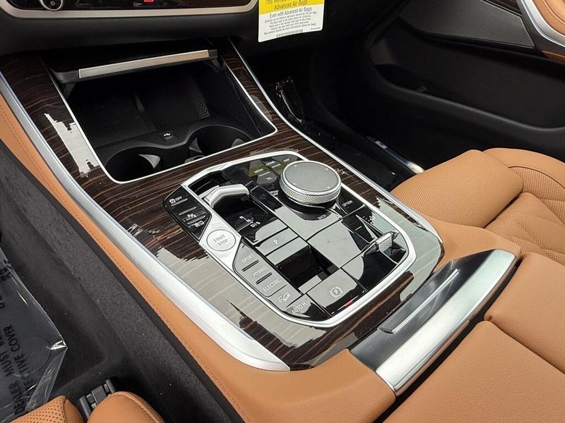 2026 BMW X5 xDrive50eImage 26