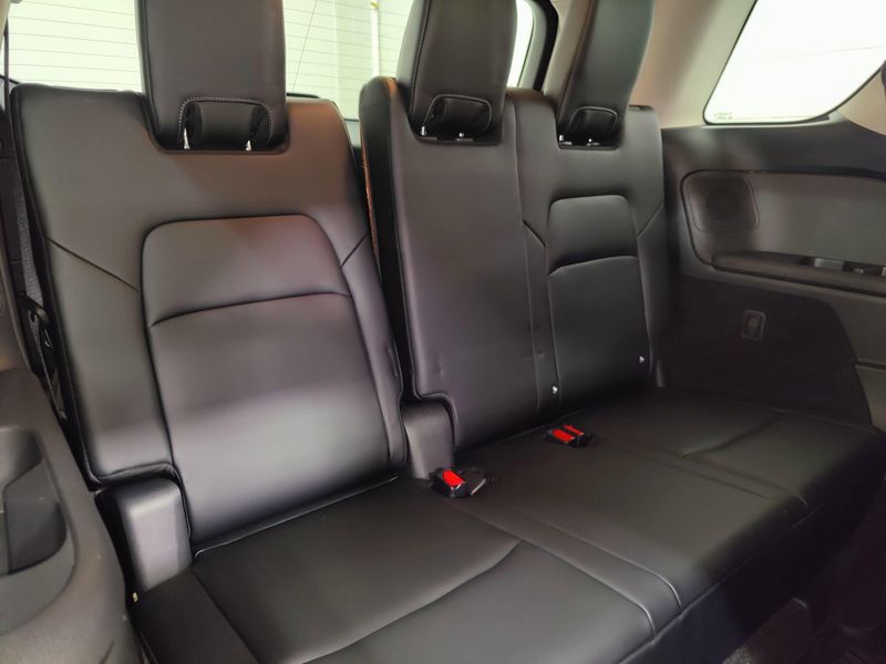 2023 Nissan Pathfinder Platinum V6 AWD BlackImage 24