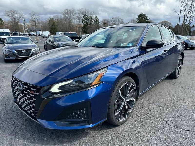 2023 Nissan Altima 2.5 SRImage 9