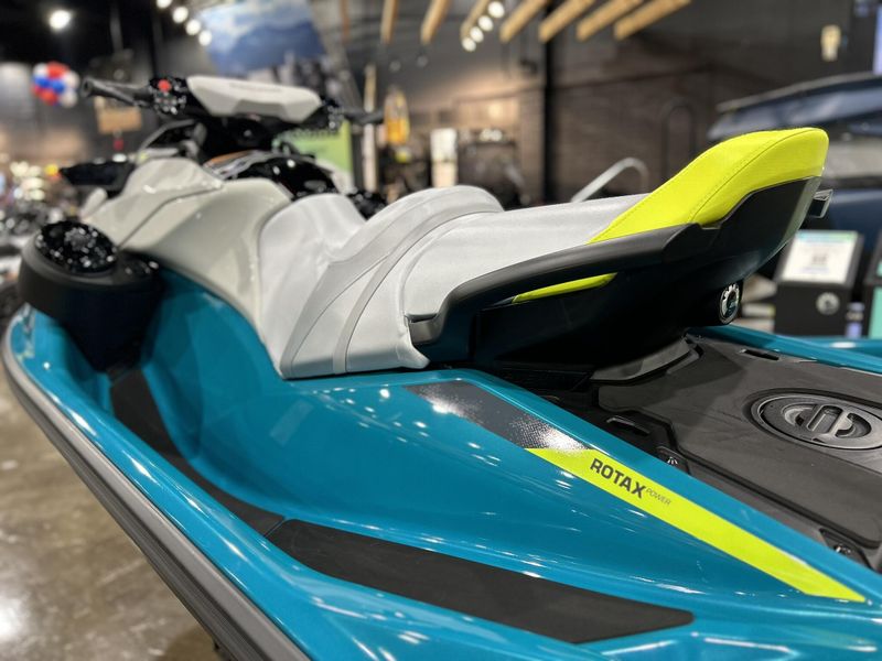 New 2025 Sea-Doo GTI SE 170 (SOUND SYSTEM) Image 18