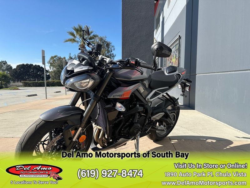 2024 Triumph STREET TRIPLE 765 RS  in a SILVER ICE exterior color. Del Amo Motorsports of South Bay (619) 547-1937 delamomotorsports.com 