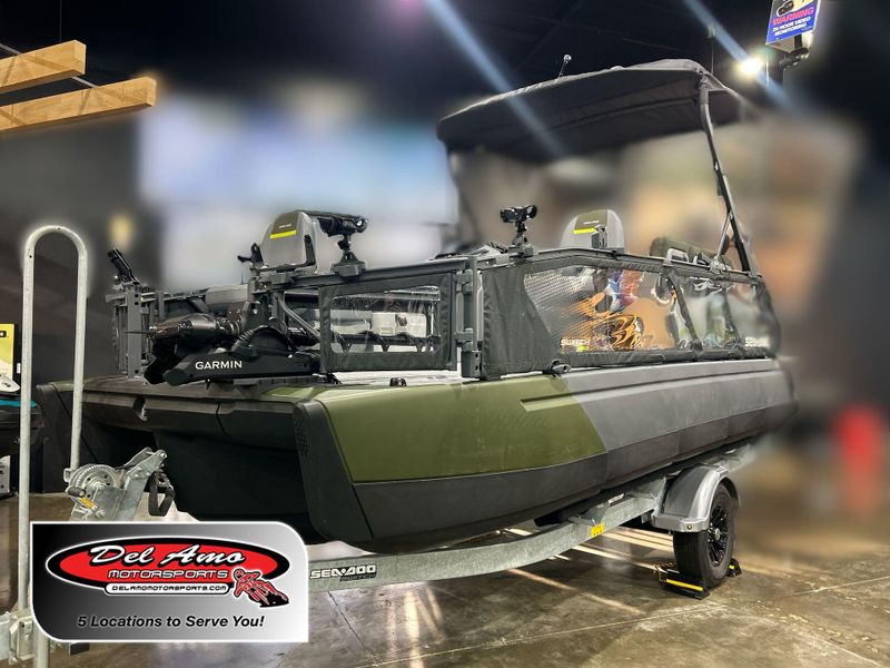 New 2025 Sea-Doo SWITCH FISH 21' 230HP W&sol; GALVANIZED TRAILER 