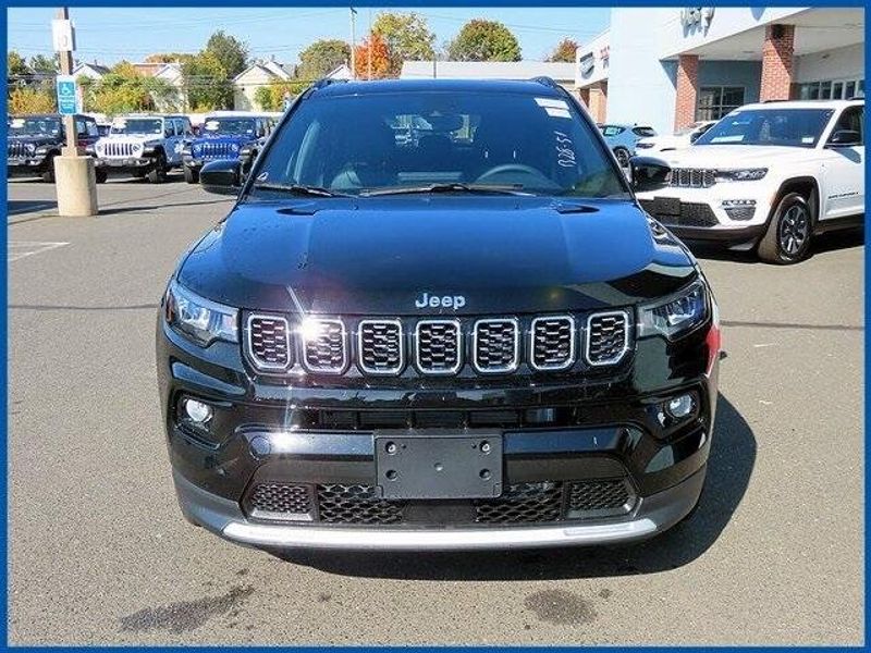 2025 Jeep Compass LimitedImage 3