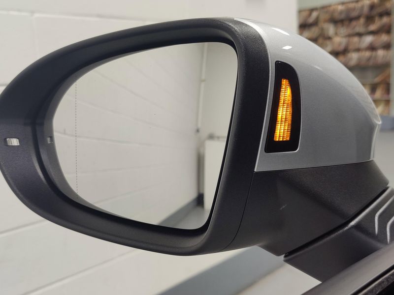 2022 Volkswagen Golf GTI SE w/Sunroof/Leather PkgImage 7