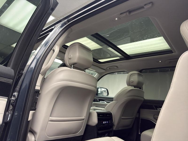 2023 Jeep Wagoneer Series IIIImage 14