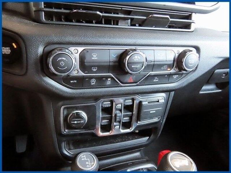 2024 Jeep Wrangler Sport S photo 18