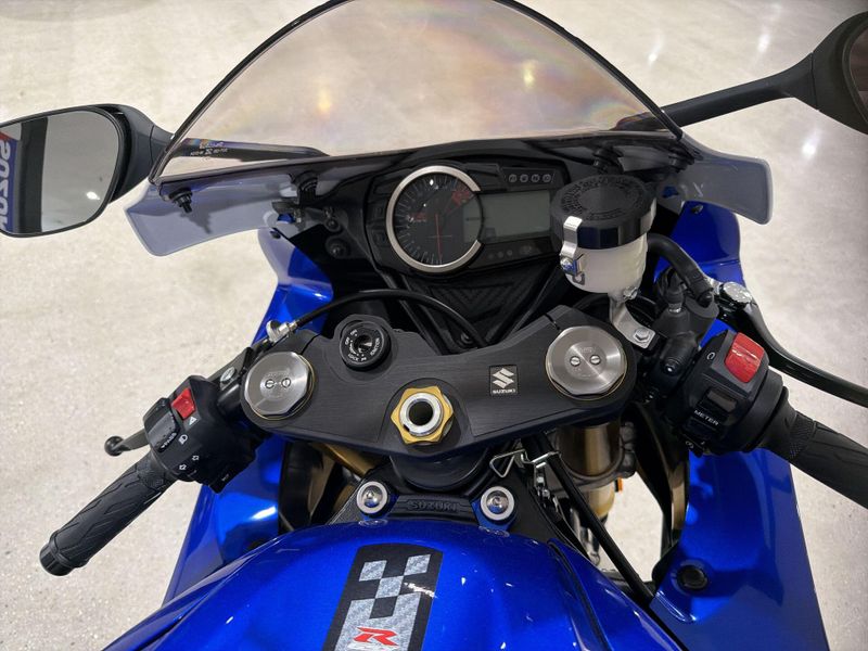 New 2026 Suzuki GSX-R750Z 40TH ANNIVERSARY EDITION Image 23