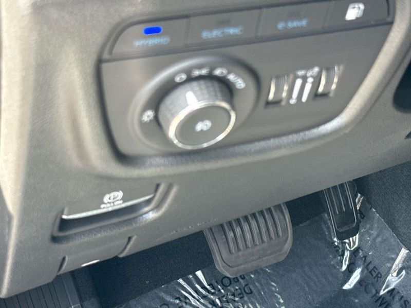 New 2022 Jeep Grand Cherokee 4xe Limited 4x4
