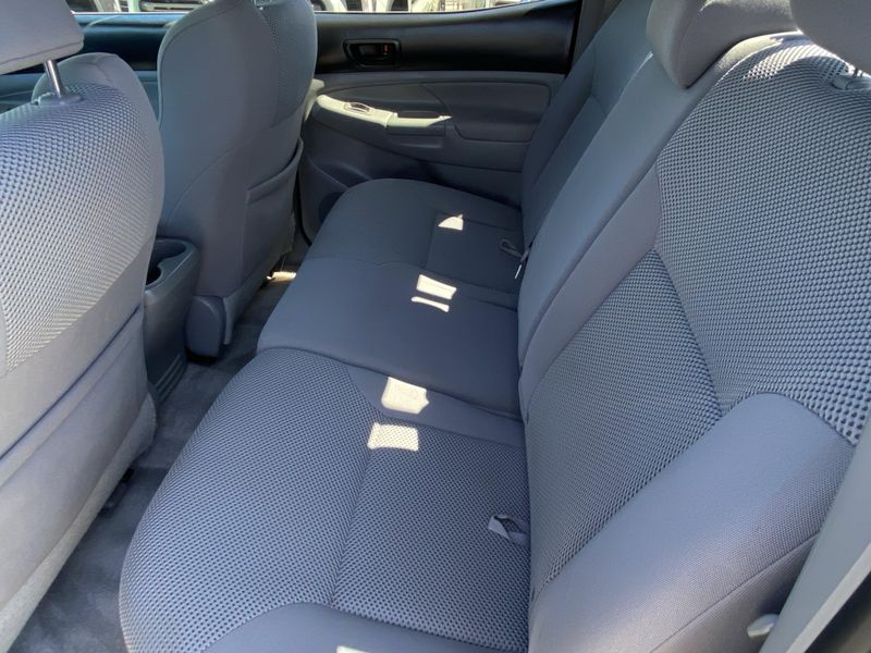 Used 2011 Toyota Tacoma Image 13