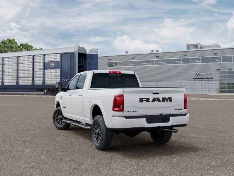 New 2027 RAM 2500 Limited Crew Cab 4x4 6