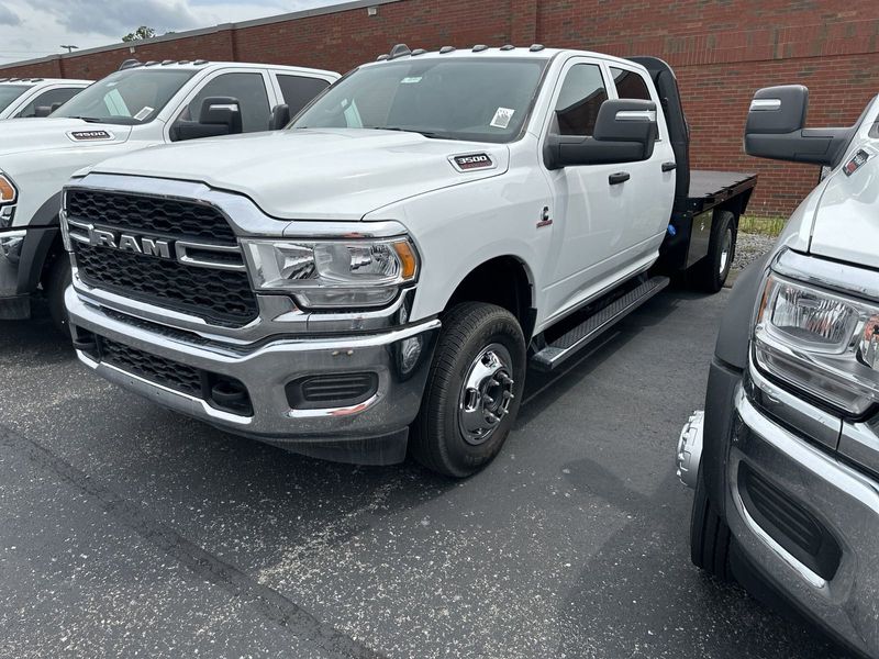 2024 RAM 3500 Tradesman Crew Cab Chassis 4x4 60