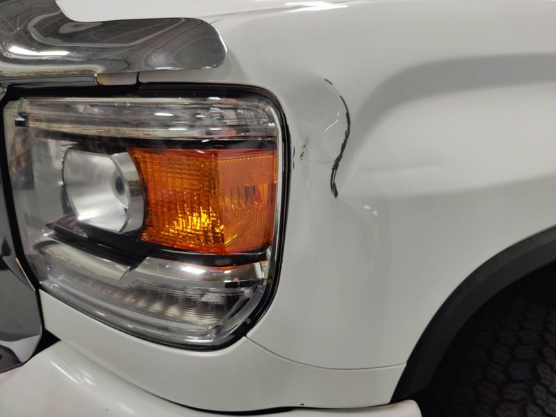 Used 2016 GMC Sierra 2500HD Denali Z71 4x4 Crew Cab w/SunroofImage 25