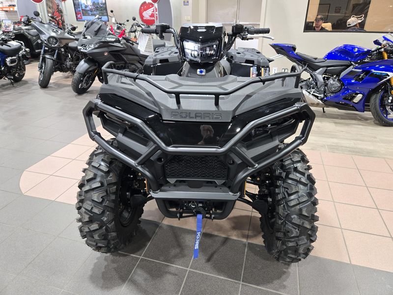 New 2025 Polaris SPORTSMAN 570 TRAIL ONYX BLACK Image 8