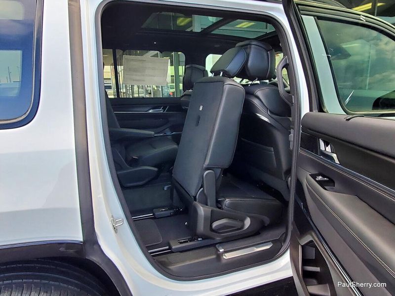 2026 Jeep Grand Wagoneer Summit Obsidian 4x4