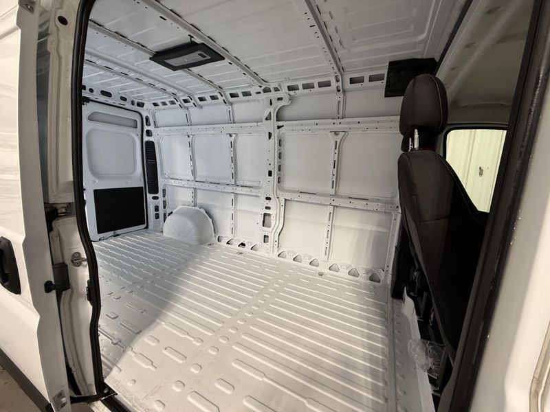 Used 2025 RAM ProMaster 2500 TradesmanImage 8