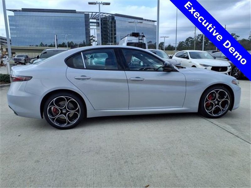New 2025 Alfa Romeo Giulia RwdImage 11