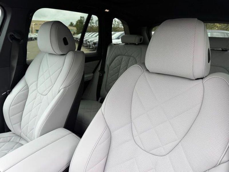 New 2026 BMW X5 sDrive40iImage 19