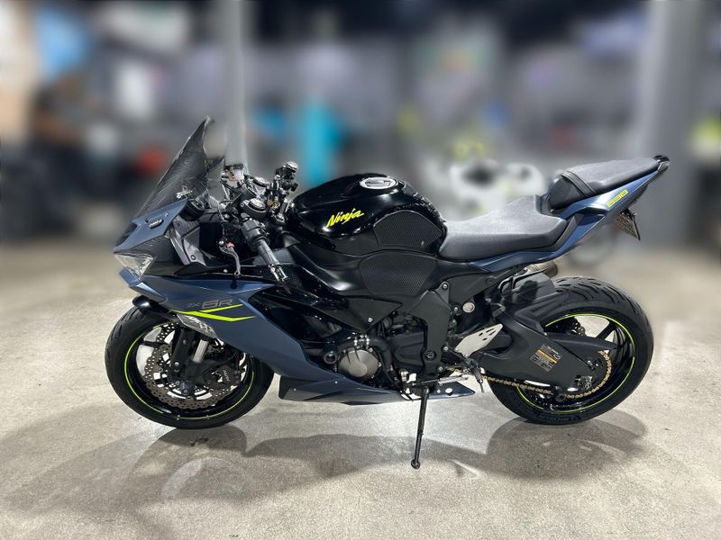 Used 2023 Kawasaki NINJA ZX-6R ABS Image 10