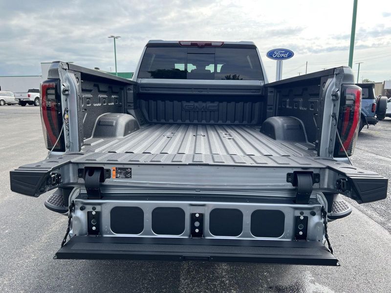2026 Gmc Sierra HD AT4 photo 49