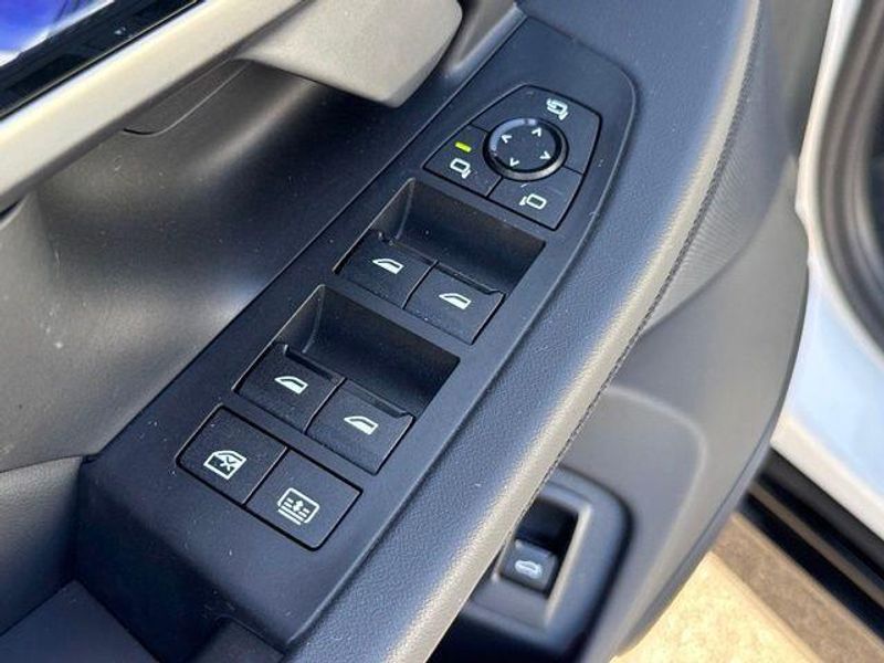 Used 2025 BMW i5 xDrive40Image 18