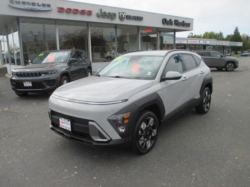 Used 2024 Hyundai Kona SELImage 2