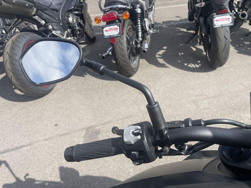 Used 2024 Suzuki GSX-8S CA Image 17