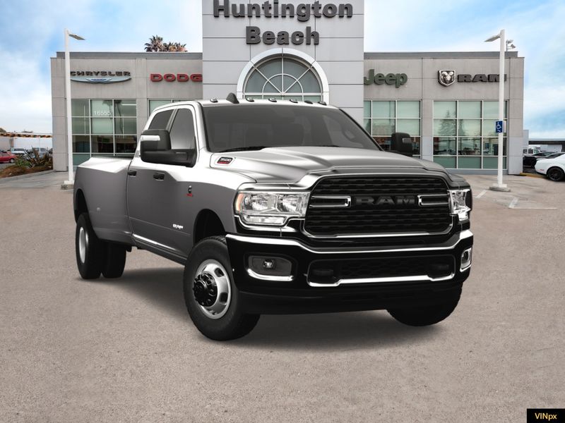 2023 RAM 3500 Big Horn Crew Cab 4x4 DullayImage 12