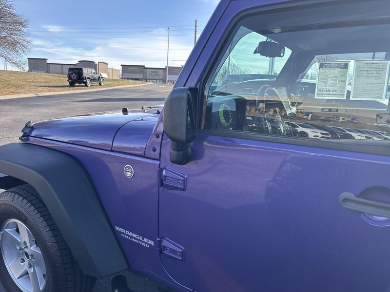 Used 2017 Jeep Wrangler Unlimited SportImage 14