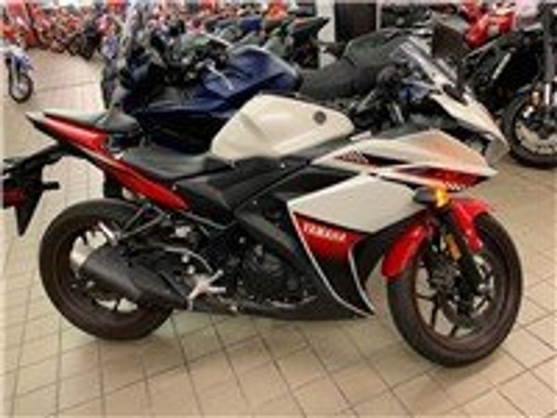 2016 Yamaha YZFImage 3