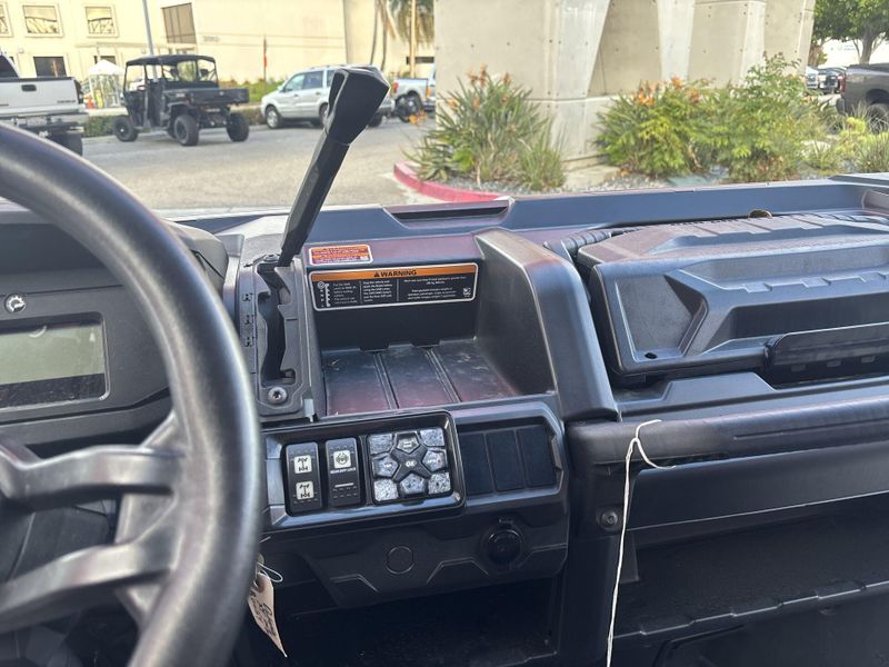 New 2026 Can-Am DEFENDER MAX XT HD9 Image 18