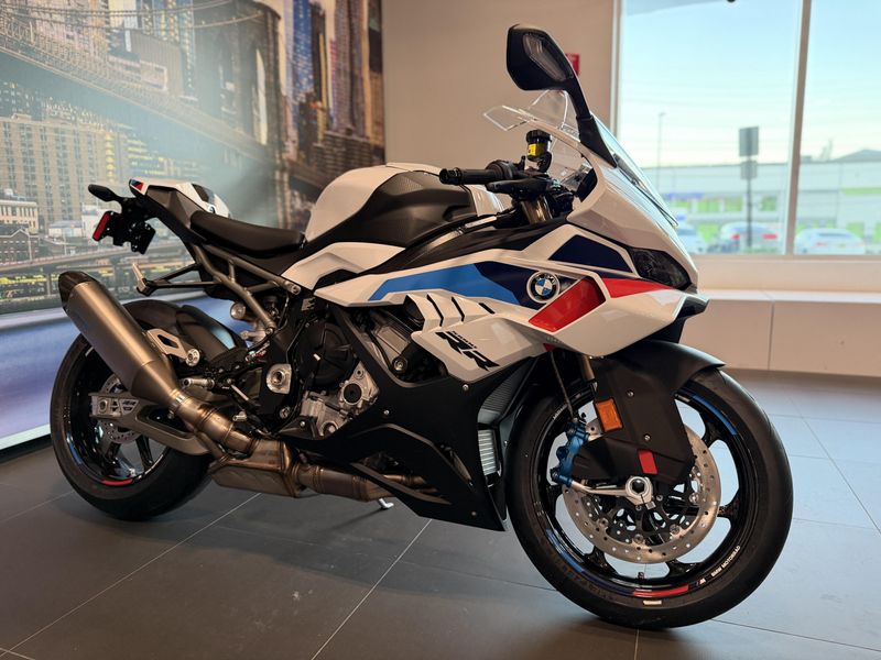 2025 BMW S 1000 RRImage 1