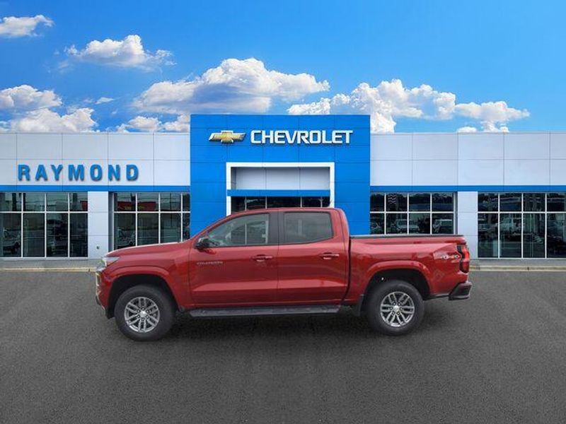 Used 2024 Chevrolet Colorado LTImage 6