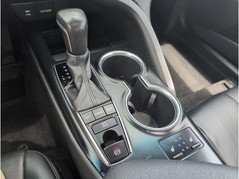 2019 Toyota Camry XSEImage 21