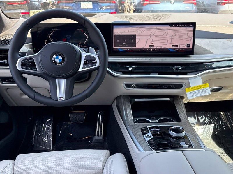 New 2027 BMW X7 xDrive40iImage 26