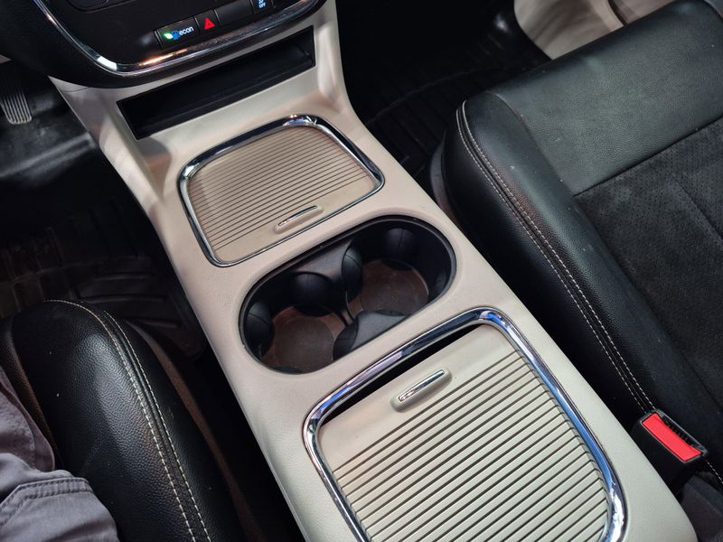2019 Dodge Grand Caravan SXTImage 37