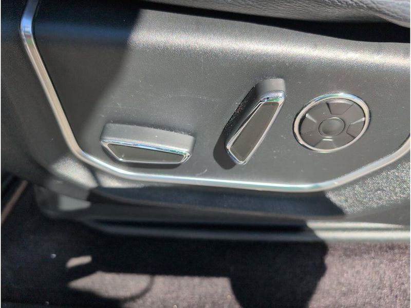 Used 2017 Ford F-150 LimitedImage 13