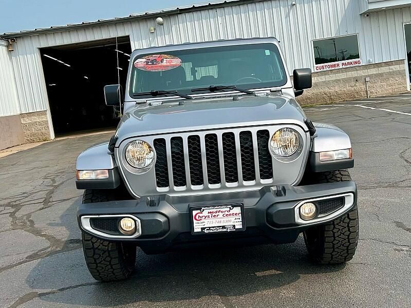 2021 Jeep Gladiator Sport photo 2
