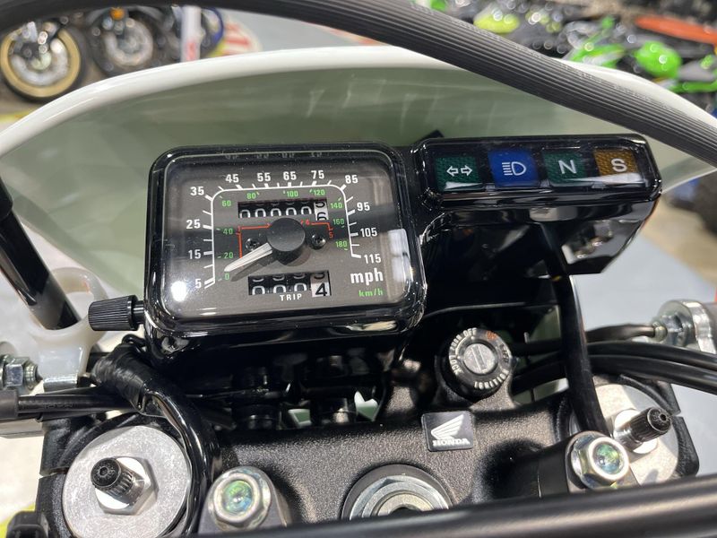 New 2025 Honda XR650L Image 10