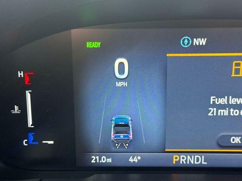 2025 Ford Maverick XL photo 2