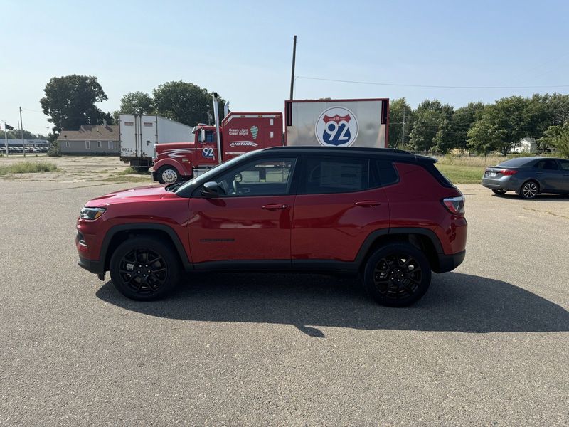 2024 Jeep Compass Latitude 4x4Image 5