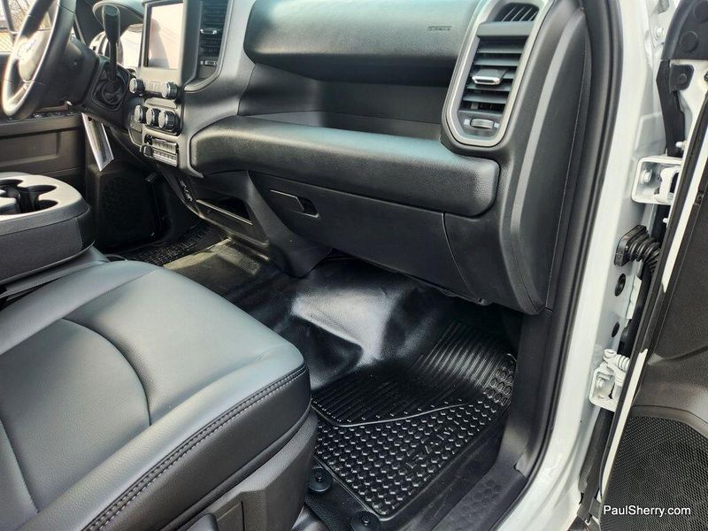 2024 RAM 5500 Tradesman Chassis Crew Cab 4x4 84