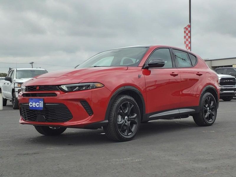 2024 Dodge Hornet R/T Plus photo 3
