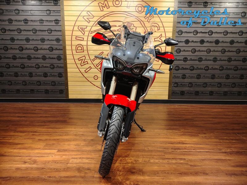 2024 MV Agusta Enduro Veloce Image 3