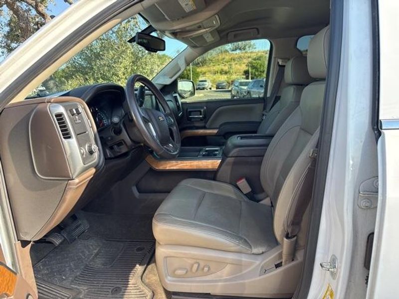 2017 Chevrolet Silverado 1500 LTZ photo 11