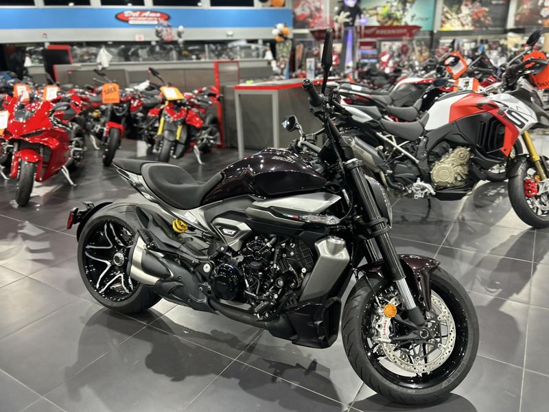 New 2026 Ducati X DIAVEL V4 Image 4