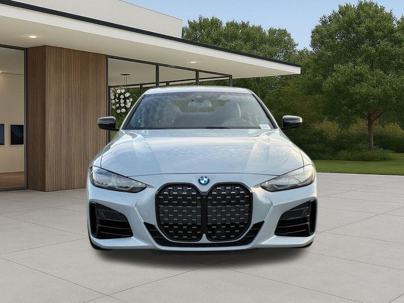 Used 2022 BMW 4 Series M440iImage 4